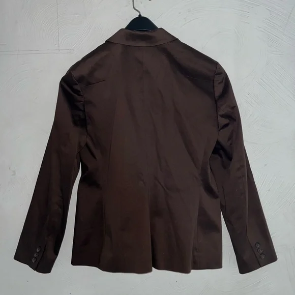Amanda Smith chocolate blazer. Size 6. 97% cotton; 3% spandex. - Picture 3 of 6